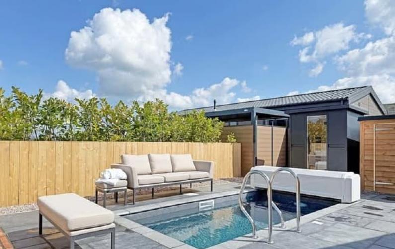 Luxury Mid Wales Lodge with Private Pool
